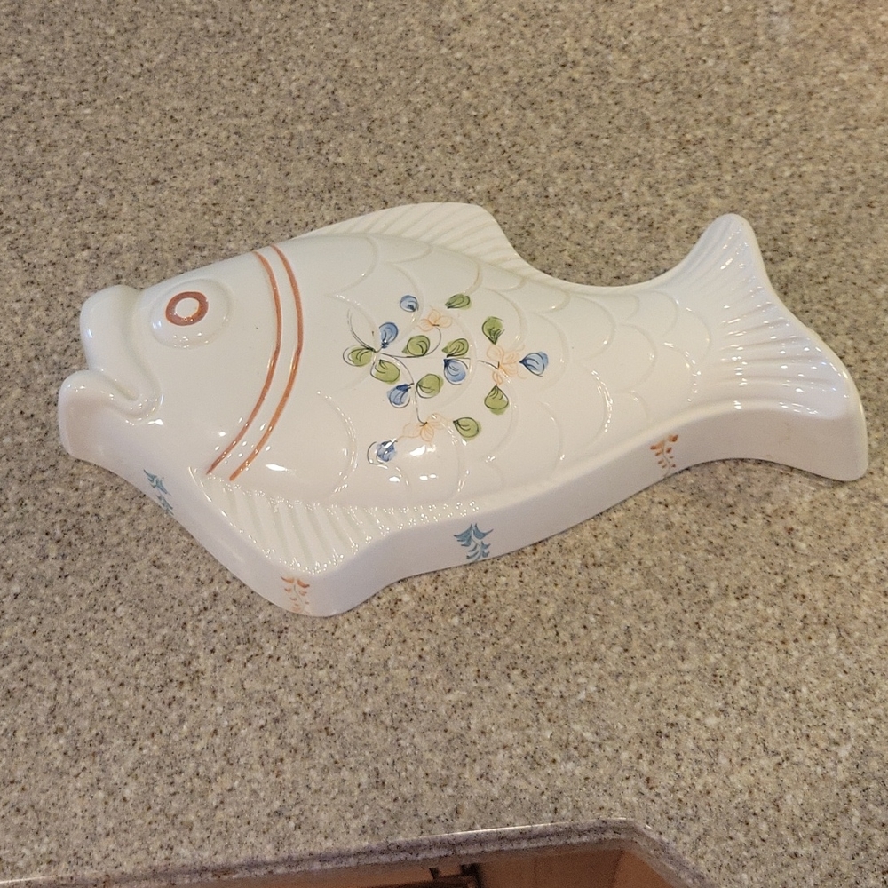 Ceramic fish mold made in Portgual Ceramic fish mold made in Portgual